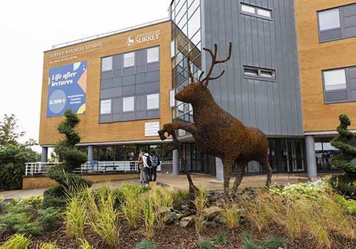 L-Università ta 'Surrey Tiżvela Dettalji Ta' Faċilità Solari 12.2MW Bil SSE